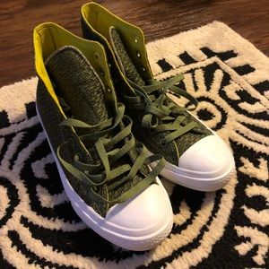 Unisex fatigue green converse high tops